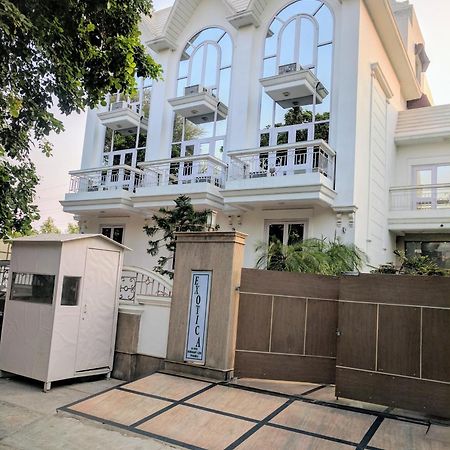 Hotel Exotica Leisure Valley, Gurgaon Bagian luar foto