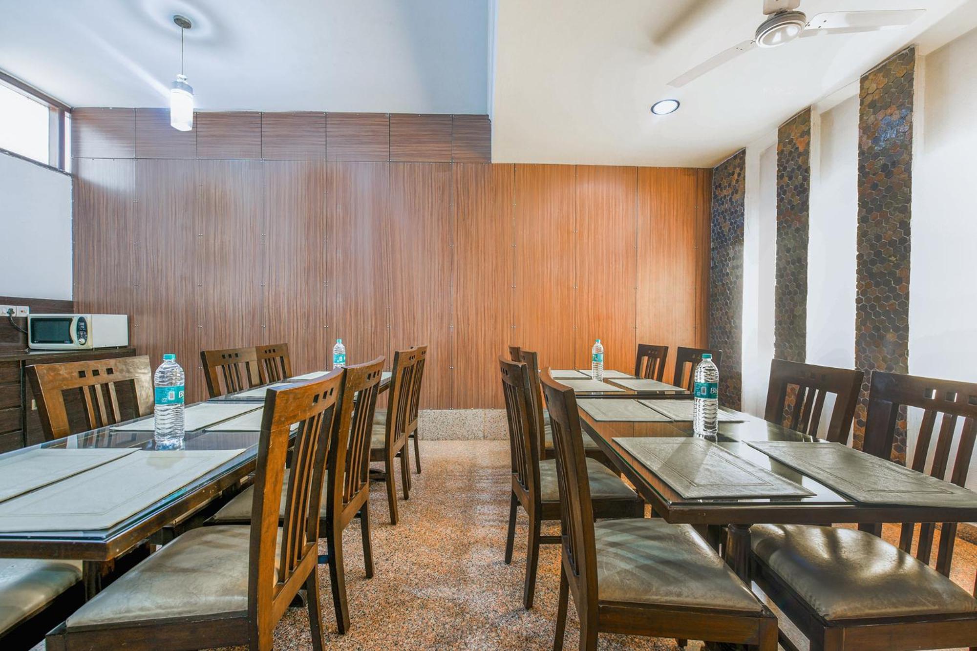 Hotel Exotica Leisure Valley, Gurgaon Bagian luar foto