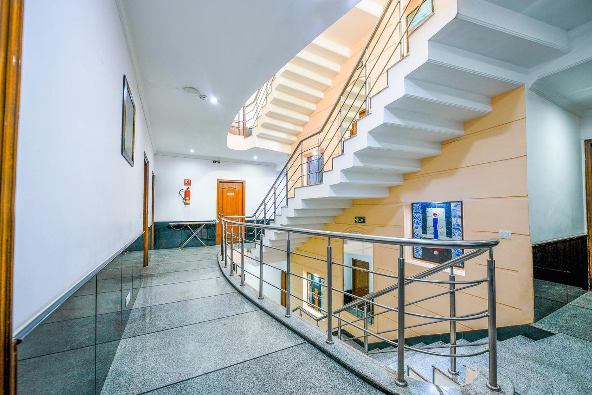 Hotel Exotica Leisure Valley, Gurgaon Bagian luar foto
