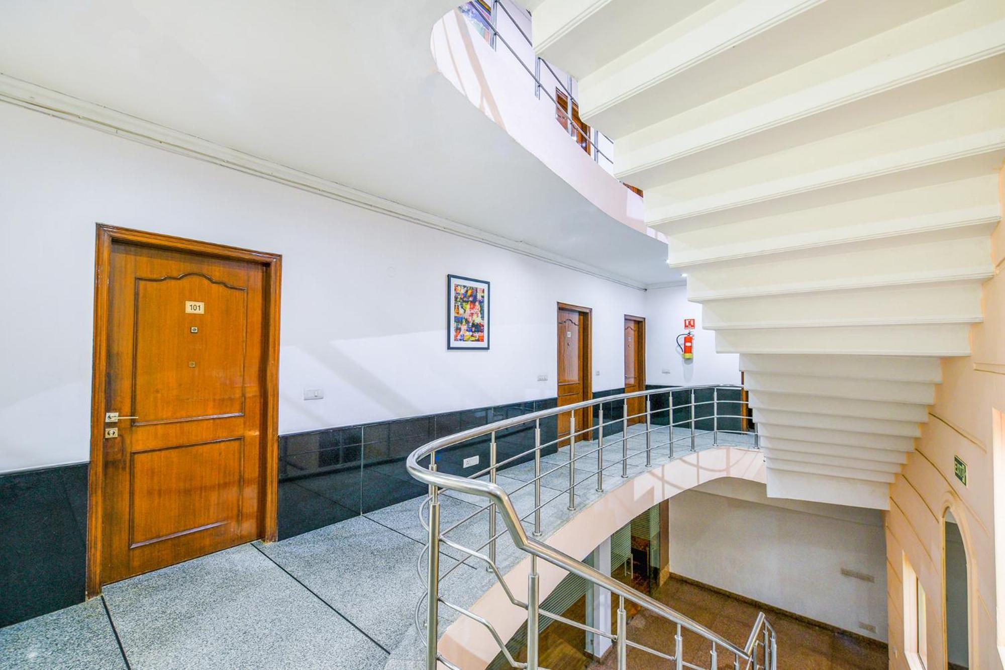 Hotel Exotica Leisure Valley, Gurgaon Bagian luar foto
