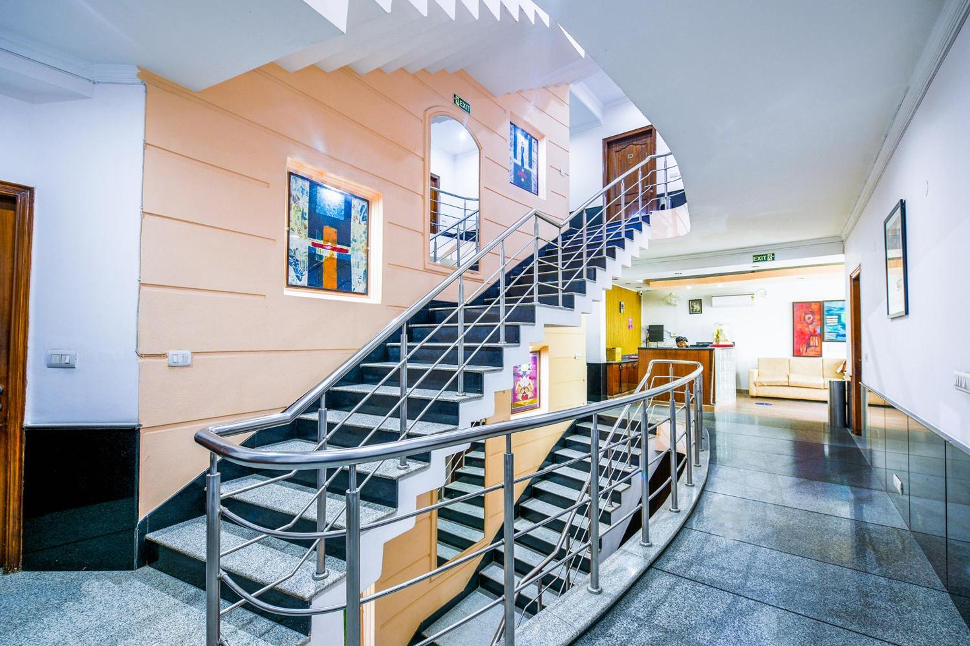Hotel Exotica Leisure Valley, Gurgaon Bagian luar foto